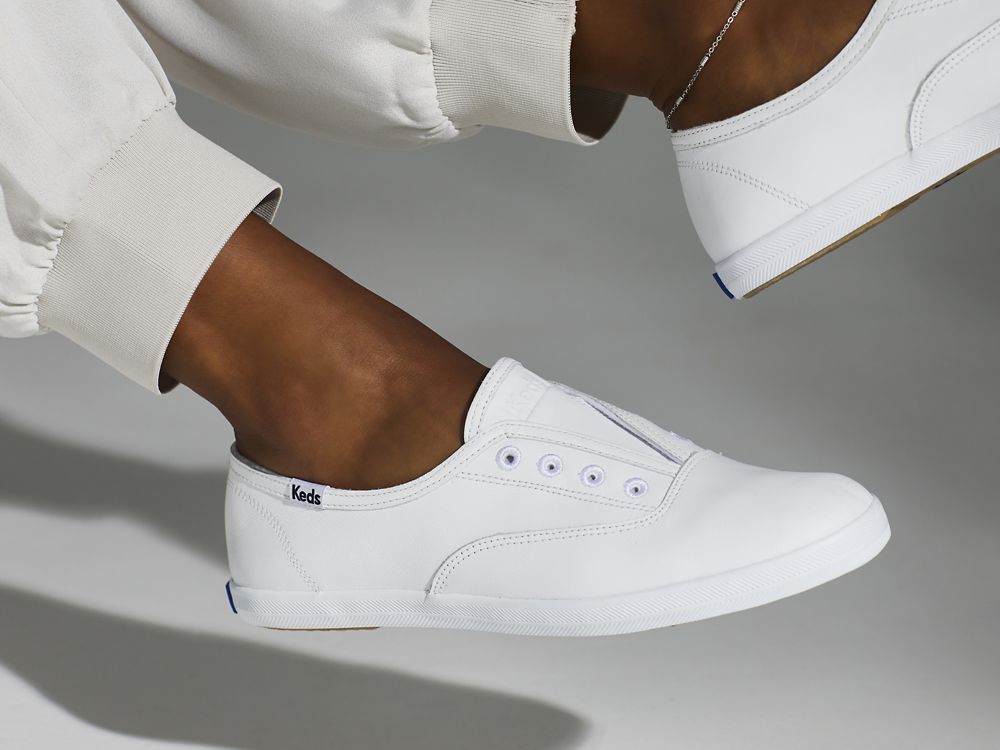 Keds Chillax Koža Ženske Koža Sneakers Bijele | RS-62575